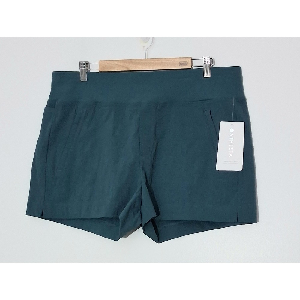 Athleta Trekkie North Shorts Womens Size 16 Teal Pockets Pullon Zippers NEW